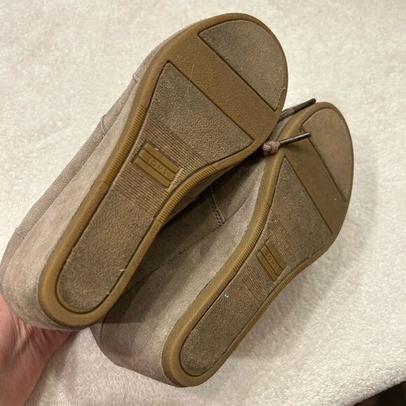 Toms Tan Suede Ankle Boots - Picture 6 of 6